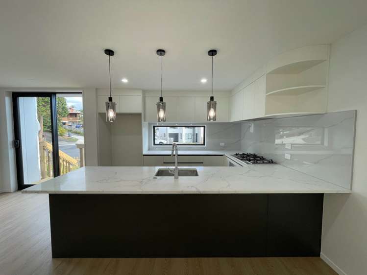 16A Janome Place Bucklands Beach_2