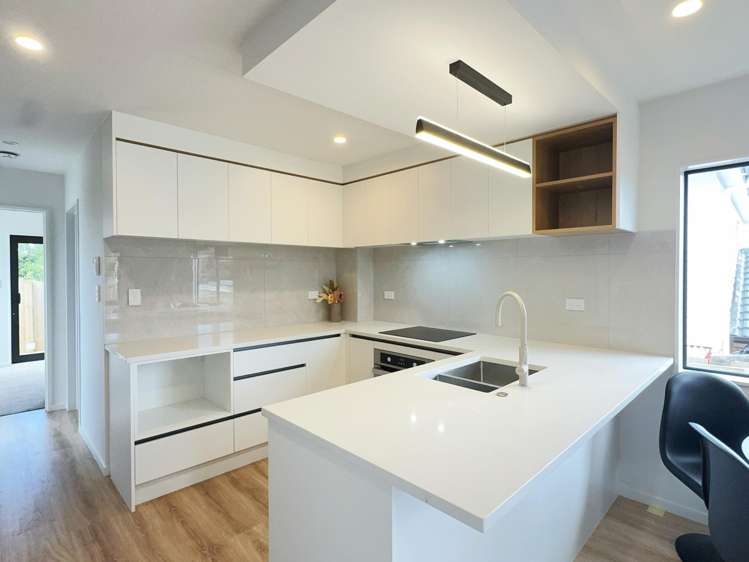 7/2a Mantra Road Massey_5