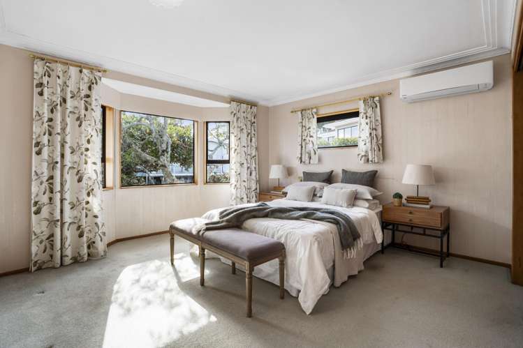 6 Higham Ferrers Place Red Beach_6