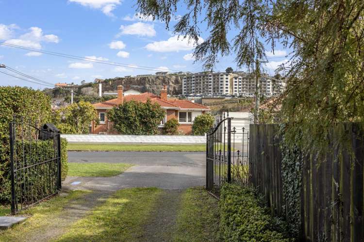 169 Surrey Street St Clair_35