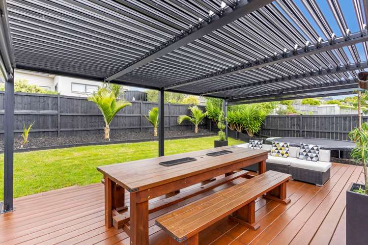 16 Lydiard Place Beachlands_29