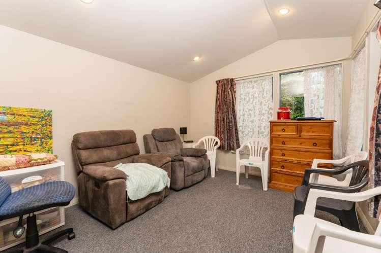 63 Law Street Caversham_20