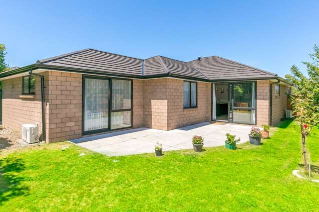 11 Cabourne Drive Glenview_1