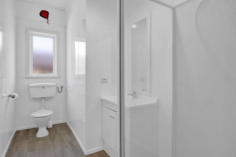 23 Layard Street Opunake_21