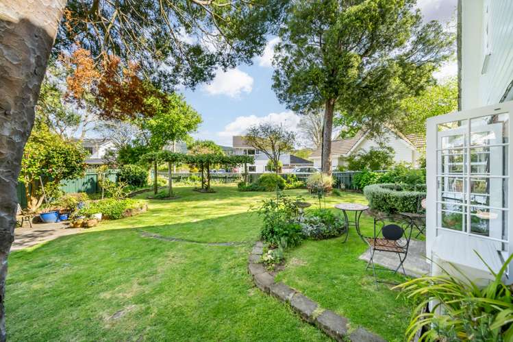 439 Fergusson Drive Heretaunga_14