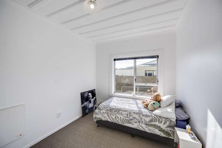 2 Avondale Road Taradale_10