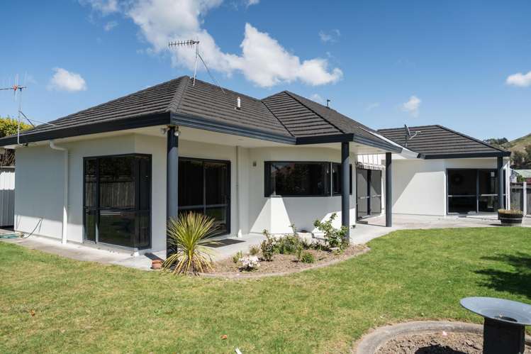 4 Regent Way Taradale_21