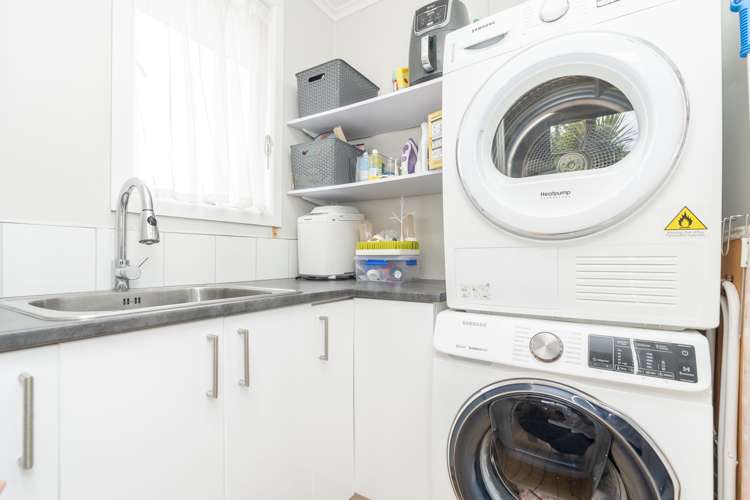 23 Susan Place Deanwell_7