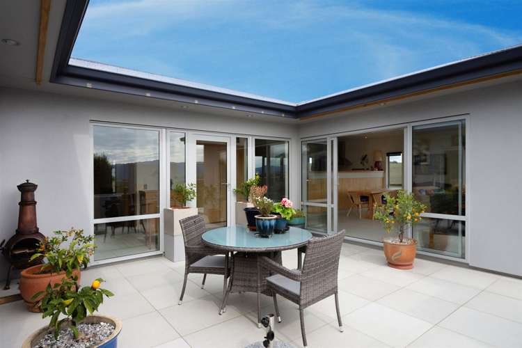 19 Lake View Place Fairhall_3