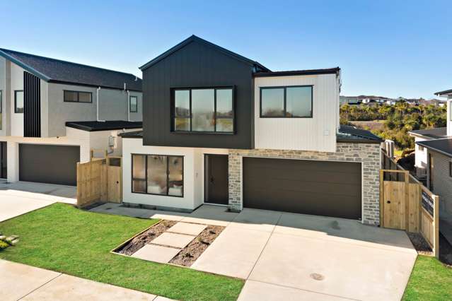 Luxury Family Living Meets Nature