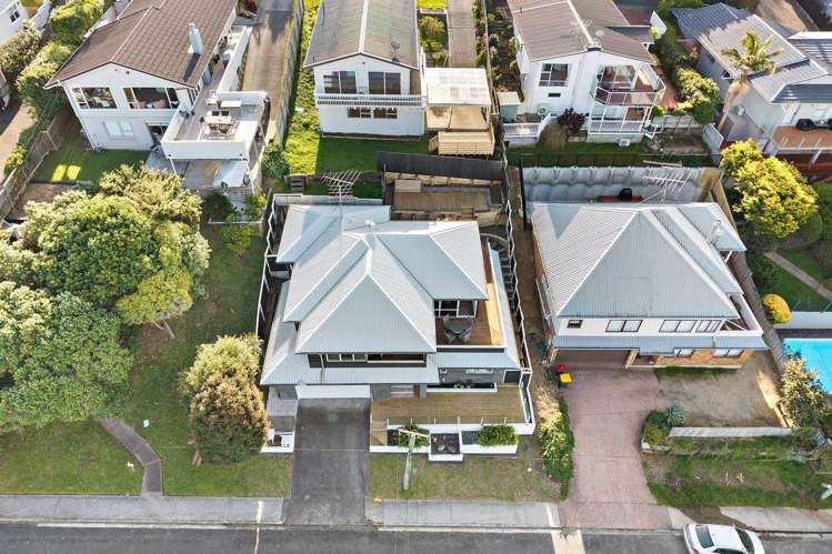 2/9 Colmar Road Mellons Bay_36