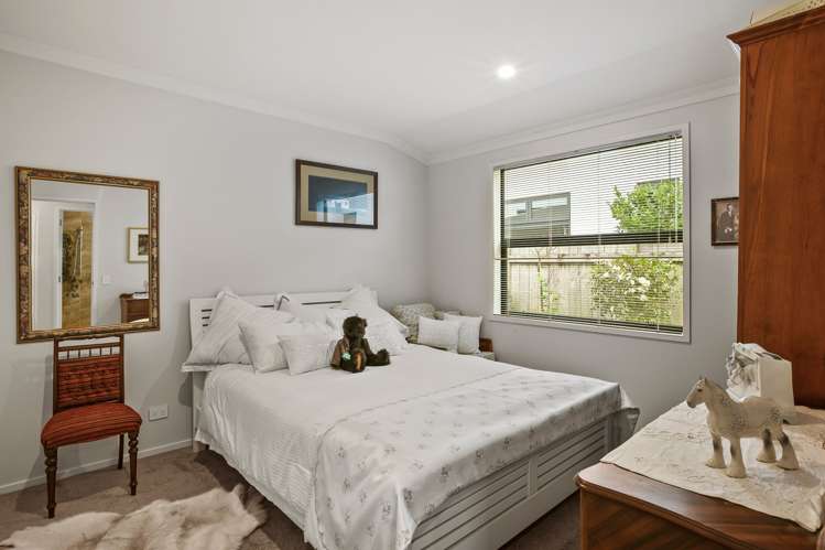 10 Francis Douglas Drive Westown_12