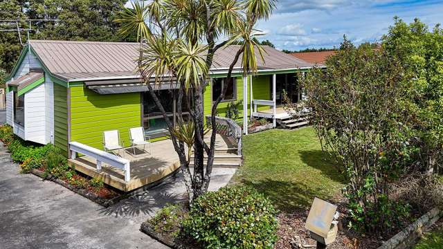 Welcome to Easy-Care Lockwood Luxury