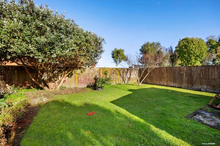 18 Fairdene Avenue Henderson_10