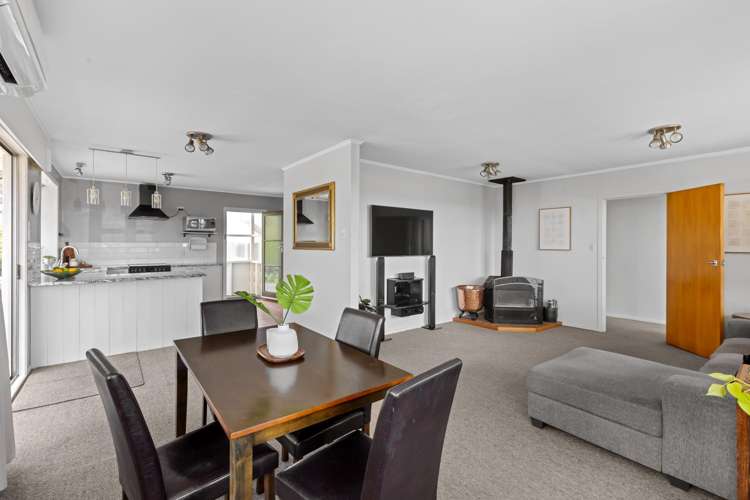 43 Rewarewa Road Te Atatu Peninsula_11