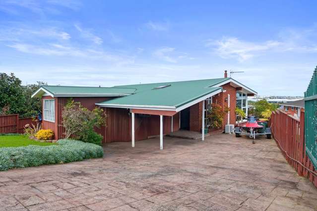 38 Ellesmere Crescent Pakuranga Heights_1