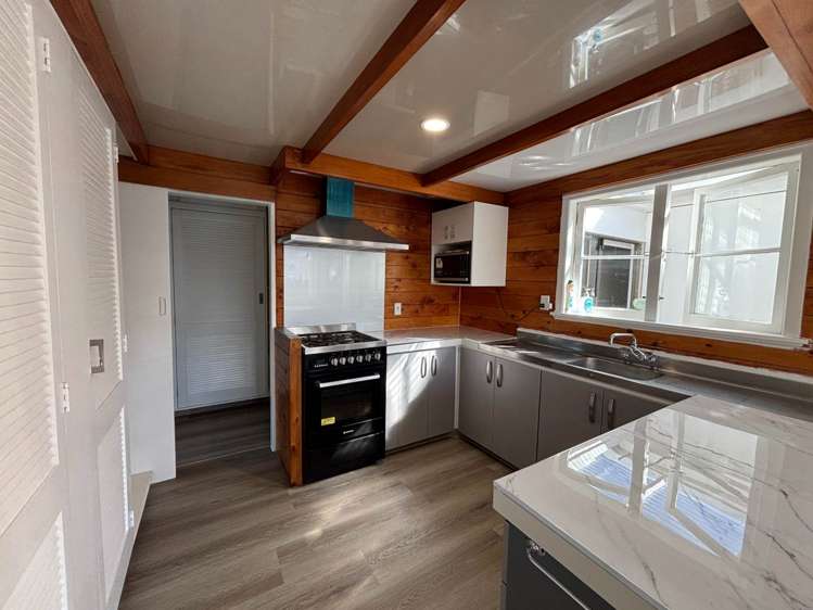 28 Manuroa Road Takanini_2