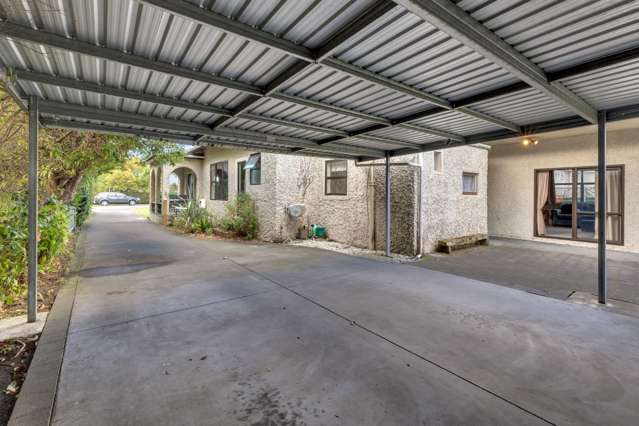 87 Queen St West Levin_2
