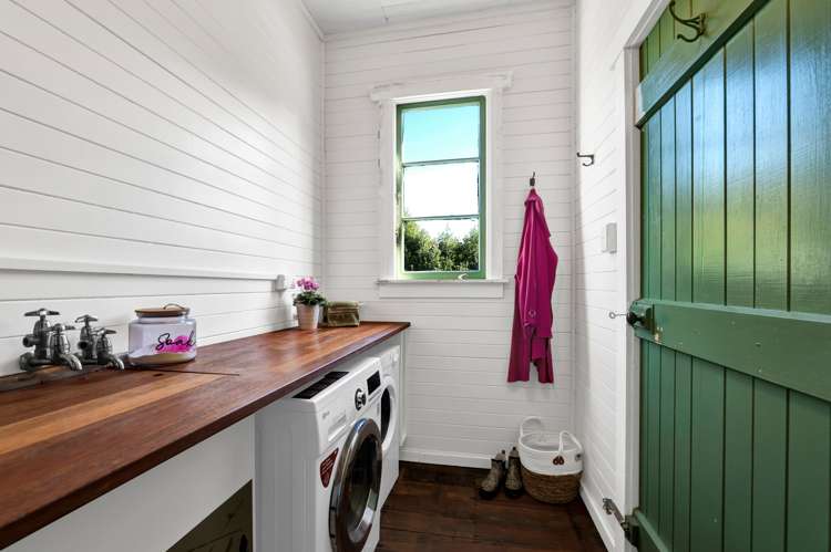 87 South Road Manaia_7