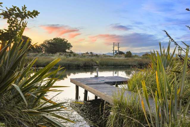 686 Dillons Point Road Dillons Point_1