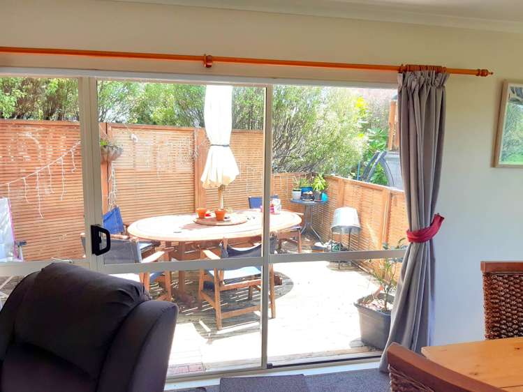 2/25 Jean Place Stanmore Bay_7