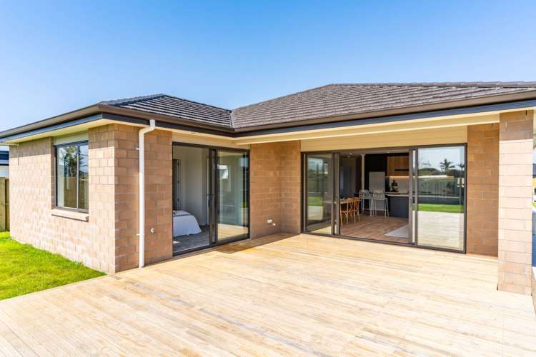 37 Kaurinui Crescent One Tree Point_1