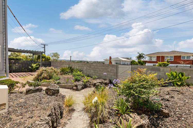 1/19 Westwell Road Belmont_19