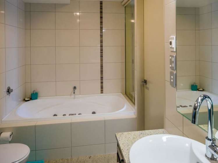 28a Oriental Terrace Oriental Bay_10