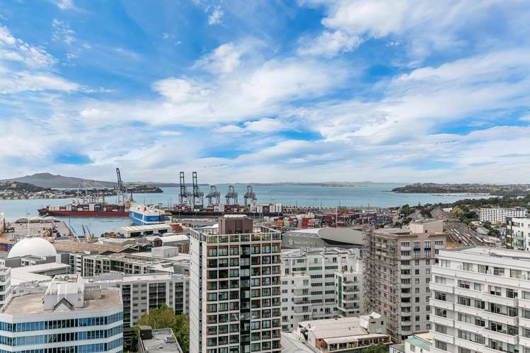 2113/10 Waterloo Quadrant Auckland Central_12