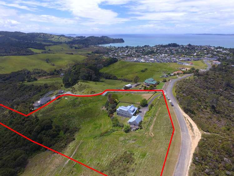 135 Hillcrest Road Hatfields Beach_2