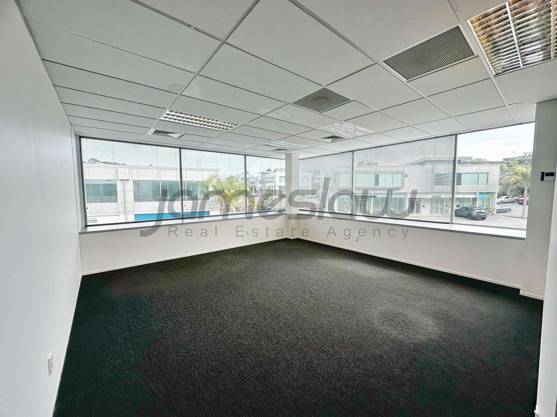 3/33 Apollo Drive Rosedale_0
