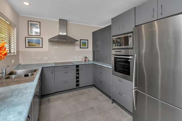 5B Robin Hood Place Onerahi_2