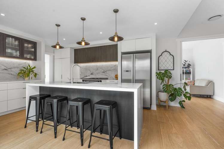 136 Queen Street 10888_9