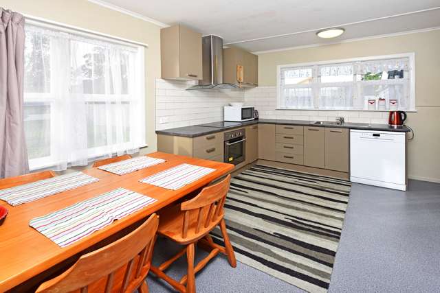 39 Clarkson Crescent Otara_4