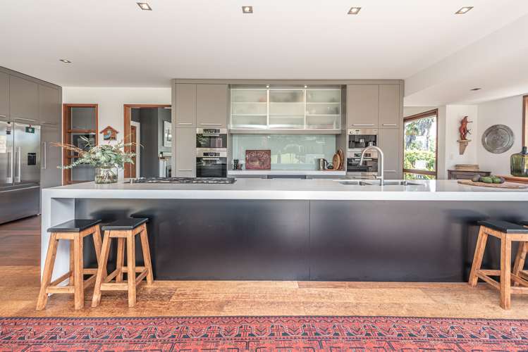 2 Eaton Crescent Otamatea_6