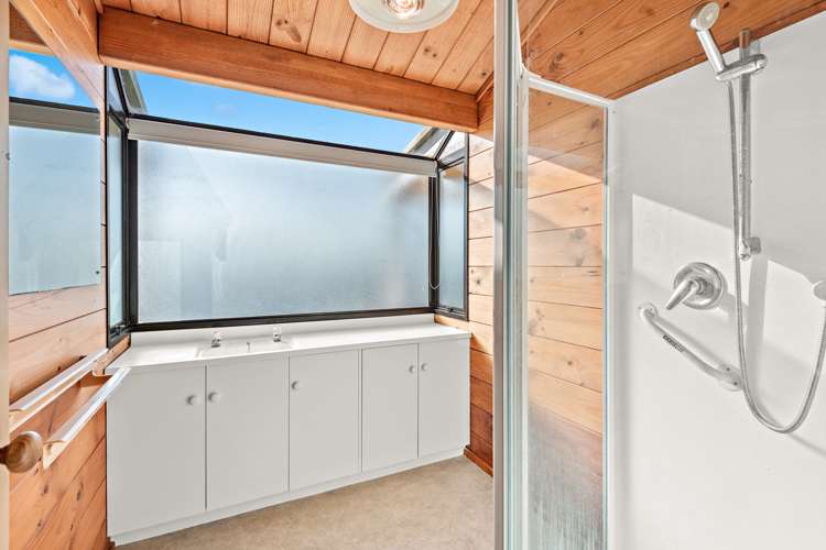 17 Mera Road Algies Bay_15