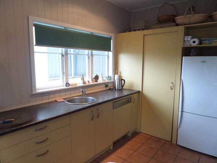 42 Wakefield Street Featherston_3