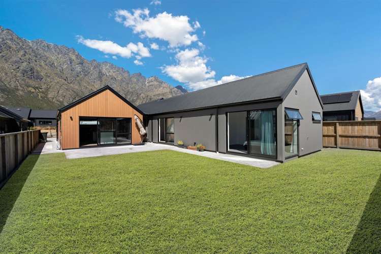 20 Howden Drive Jacks Point_5