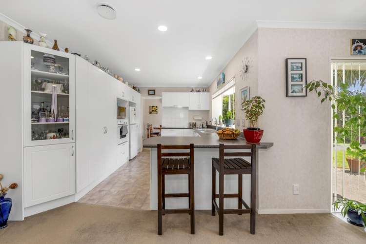 6 Bampton Rise Northpark_16