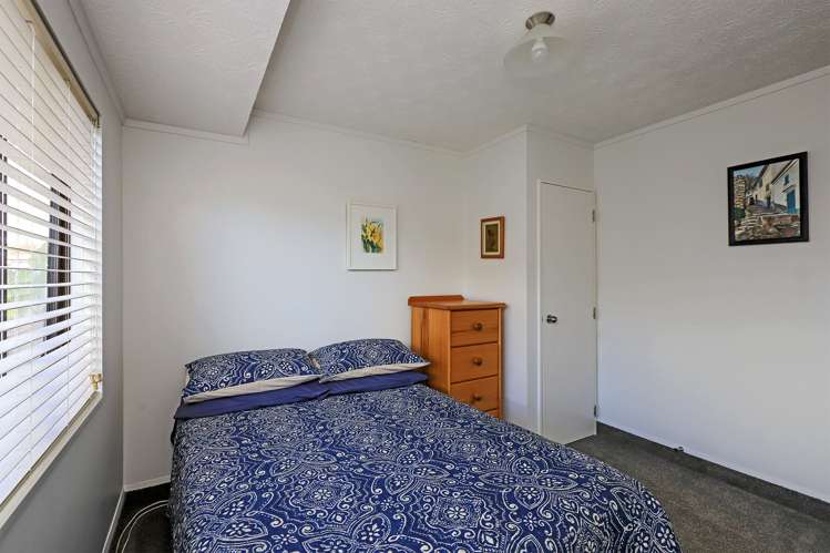 8 Webb Place Taradale_10