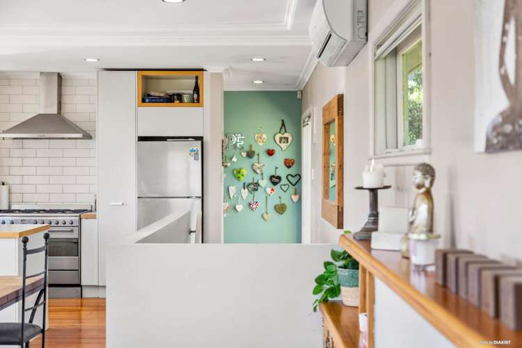 1/87a Kowhai Road Mairangi Bay_12