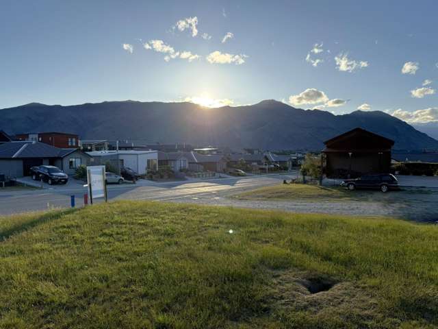 Elevated Views on Aubrey Road