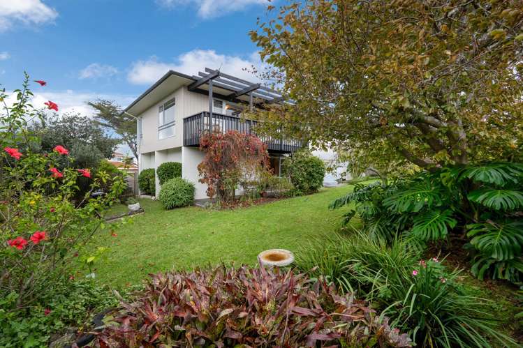 2/371 East Coast Road Mairangi Bay_23