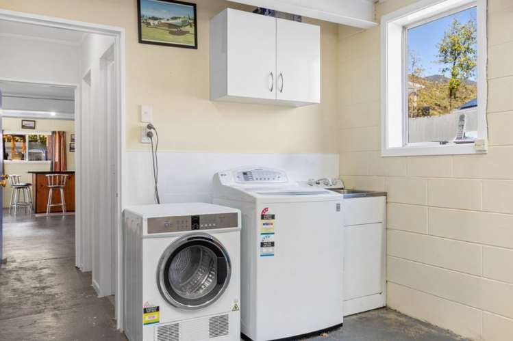 296 Waikawa Road Waikawa_21