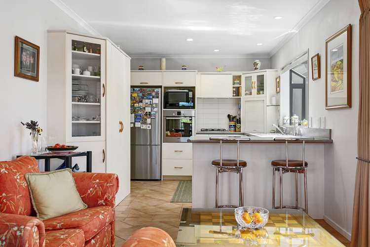 26 Robinson Terrace Rangatira Park_18