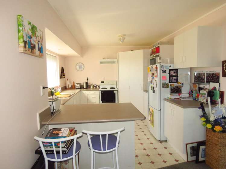 5 Dudley Crescent Cable Bay_6