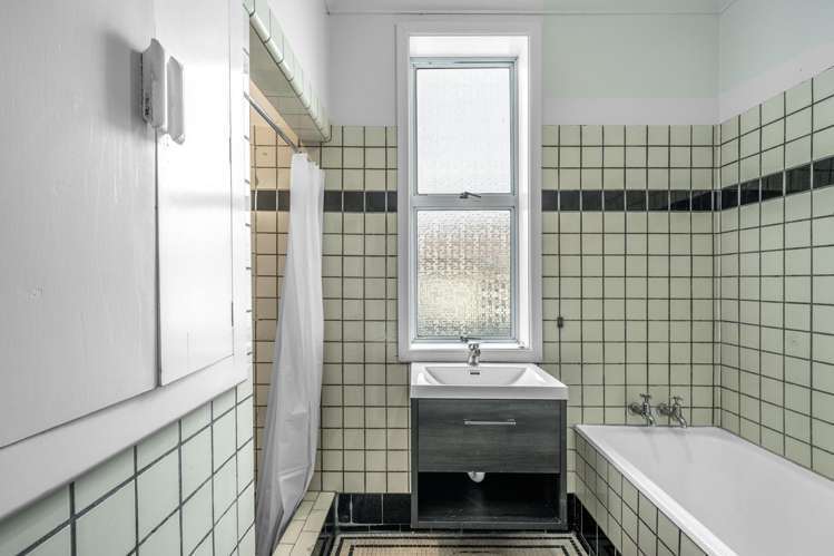 26 Coronation Street Strathern_12