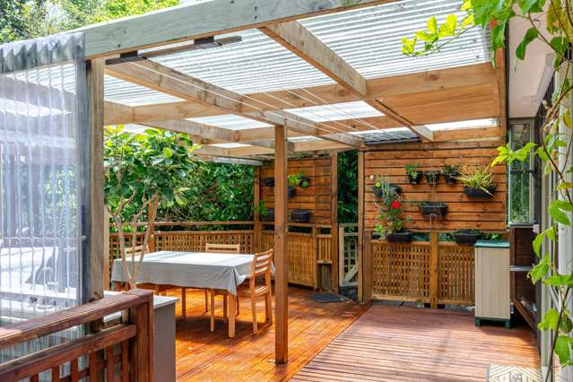 8a Williams Terrace Fitzherbert_1