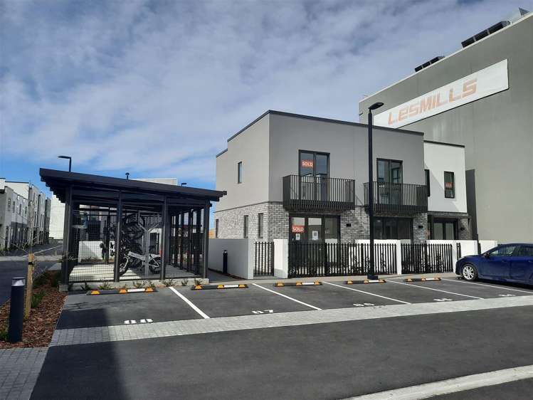 1/210 Hereford Street_0