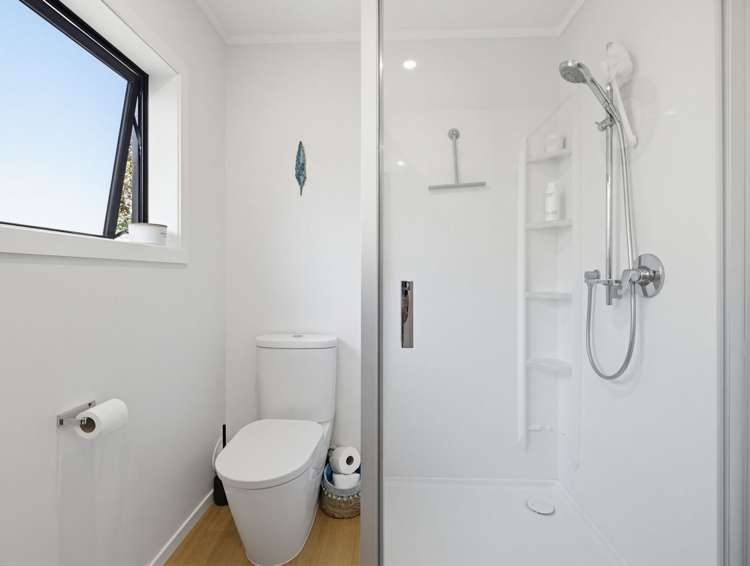 15A Claresholm place Mangere Bridge_16